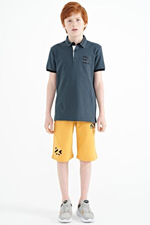 Orman Yeşili Yakası Renk Bloklu Baskı Detaylı Standart Kalıp Erkek Çocuk T-Shirt - 11111 | 12-13 Yaş