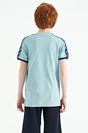Açık Mavi Omuz Baskı Detaylı Standart Kalıp O Yaka Erkek Çocuk T-Shirt - 11121 | 10-11 Yaş
