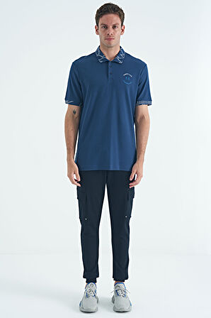 İndigo Yazı Nakışlı Baskı Detaylı Standart Kalıp Polo Yaka Erkek T-Shirt - 88239