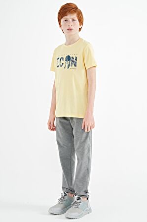 Sarı Ön Yazı Nakışlı O Yaka Standart Kalıp Erkek  Çocuk T-Shirt - 11118 | 10-11 Yaş