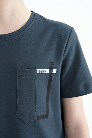 Orman Yeşili Cep Detaylı O Yaka Standart Kalıp Erkek Çocuk T-Shirt - 11120 | 3-4 Yaş