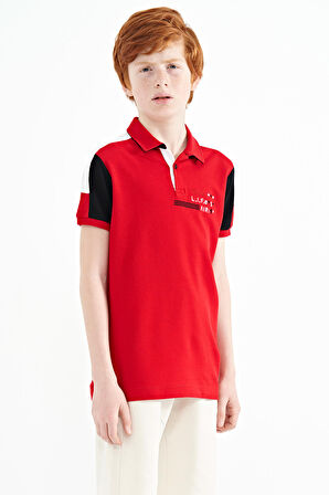 Kırmızı Renk Bloklu Omuz Garni Detaylı Standart Kalıp Erkek Çocuk T-Shirt - 11155 | 13-14 Yaş