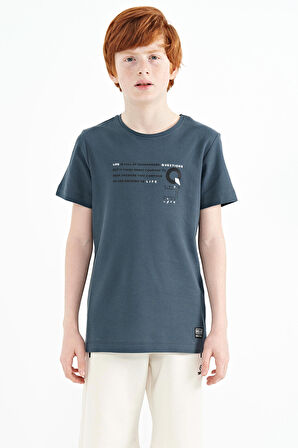 Orman Yeşili Baskı Detaylı O Yaka Standart Kalıp Erkek Çocuk T-Shirt - 11145 | 8-9 Yaş