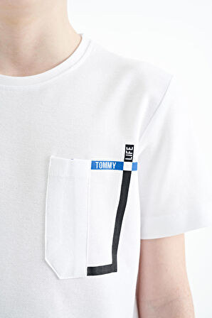 Beyaz Cep Detaylı O Yaka Standart Kalıp Erkek Çocuk T-Shirt - 11120 | 6-7 Yaş