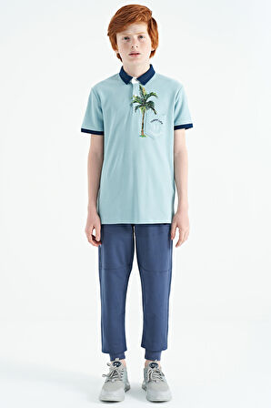 Açık Mavi Baskılı Cep Detaylı Standart Kalıp Polo Yaka Erkek Çocuk T-Shirt - 11144 | 8-9 Yaş