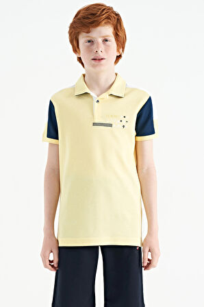 Sarı Renk Bloklu Omuz Garni Detaylı Standart Kalıp Erkek Çocuk T-Shirt - 11155 | 12-13 Yaş