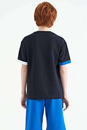 Lacivert O Yaka Oversize Cep Detaylı Erkek Çocuk T-Shirt - 11152 | 9-10 Yaş