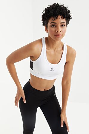 Beyaz Çapraz Sırt Detaylı Slim Fit U Yaka Pedli Kadın Spor Büstiyer - 97121 | M