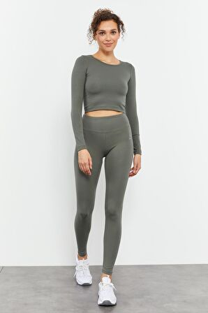 Çağla Uzun Kollu Dar Kalıp  O Yaka Kadın Crop Top - 97150 | XL