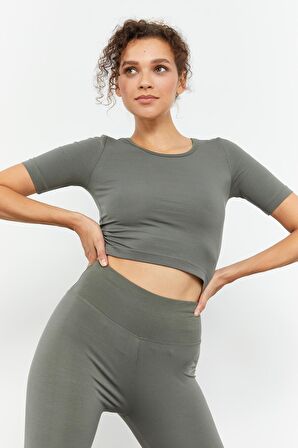 Çağla Kısa Kollu Dar Kalıp O Yaka Kadın Crop Top - 97149 | XL