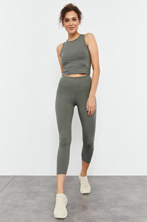 Çağla Sıfır Kol Dar Kalıp O Yaka Kadın Crop Top  - 97148 | M