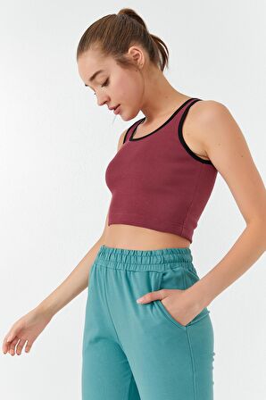 Bordo Basic Sıfır Kol Dar Kalıp U Yaka Kadın Crop Top - 97162 | S