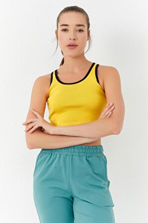 Sarı Basic Sıfır Kol Dar Kalıp U Yaka Kadın Crop Top - 97162 | XS