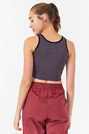 Açık Mor Basic Sıfır Kol Dar Kalıp U Yaka Kadın Crop Top - 97162 | S