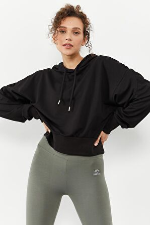 Siyah Omuz Büzgü Detaylı Balon Kol Rahat Form Kadın Sweatshirt - 97166 | XS