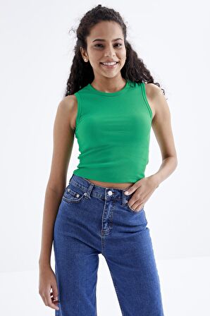 Yeşil Basic Kolsuz O Yaka Kadın Crop Top - 97204 | M