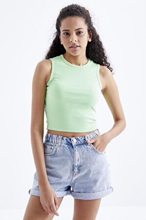 Fıstık Yeşil Basic Kolsuz O Yaka Kadın Crop Top - 97204 | S