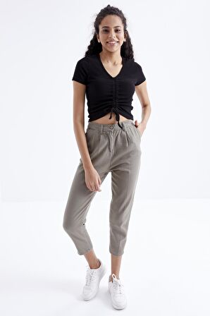 Siyah Büzgü Detaylı V Yaka Kadın Crop Top - 97205 | M