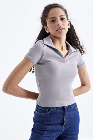 Gri Polo Yaka Basic Kısa Kollu  Kadın Crop Top  - 97208 | S