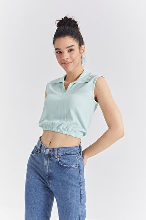 Su Yeşili Polo Yaka Beli Lastikli Bürümcük Kumaş Kadın Crop Top T-Shirt - 97223 | L