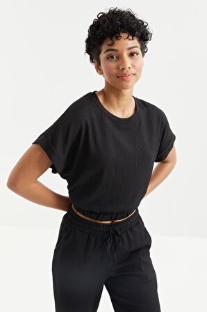 Siyah Basic O Yaka Beli Lastikli Bürümcük Kumaş Kadın Crop Top T-Shirt  - 97227 | L