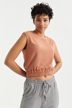 Tarçın O Yaka Kolsuz Beli Lastikli Bürümcük Kumaş Kadın Crop Top T-Shirt  - 97226 | XL