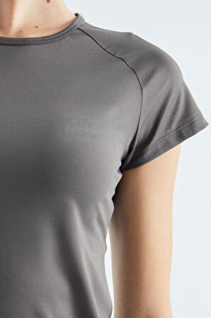 Koyu Gri Sırt Pencereli Kısa Kol Standart Kalıp O Yaka Kadın T-Shirt - 97101 | S