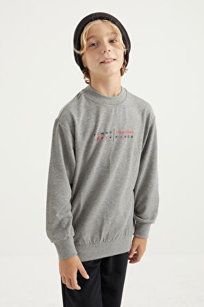 Gri Melanj Sırt Baskılı O Yaka Standart Kalıp Erkek Çocuk Sweatshirt - 11026 | 10-11 Yaş