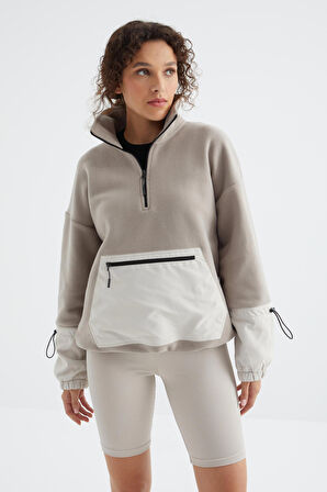 Koyu Bej Etek Ucu Büzgülü Yarım Fermuar Kanguru Cepli Oversize Kadın Sweatshirt - 97238 | M