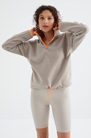 Koyu Bej Yarım Fermuarlı Etek Ucu Büzgülü Dik Yaka Oversize Kadın Polar Sweatshirt - 97234 | L
