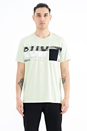 Açık Yeşil Ön Cep Detaylı Baskılı Standart Kalıp Erkek T-Shirt - 88200 | S