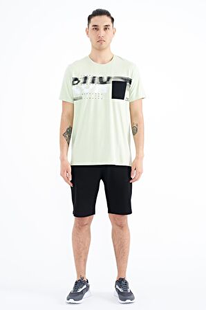 Açık Yeşil Ön Cep Detaylı Baskılı Standart Kalıp Erkek T-Shirt - 88200 | S