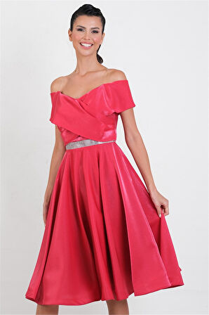 İneldo Kayık Yaka Bel Taş Aksesuar Şeritli Kloş Uzun Abiye Elbise FUŞYA