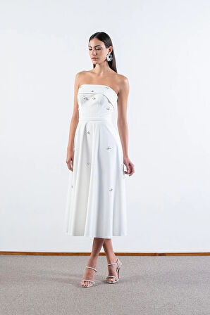 Peltz Straplez Yaka Kloş Taş İşleme Detaylı Kısa Abiye Elbise EKRU