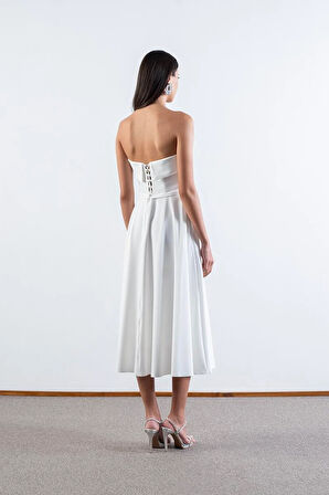 Peltz Straplez Yaka Kloş Taş İşleme Detaylı Kısa Abiye Elbise EKRU