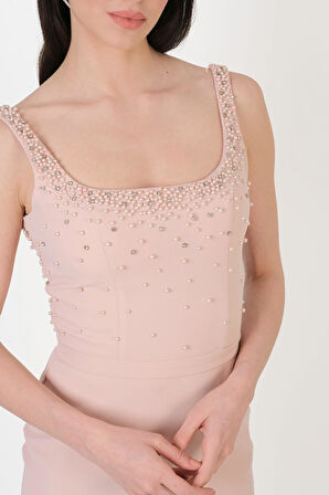 Ormilda Kare Yaka İnci İşlemeli Midi Abiye Elbise PUDRA