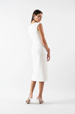 Rainwaterı Yuvarlak Yaka Kolsuz Yırtmaçlı Belden Aşağı Şerit Taş Aksesuar Detaylıı Kısa Abiye Elbise EKRU