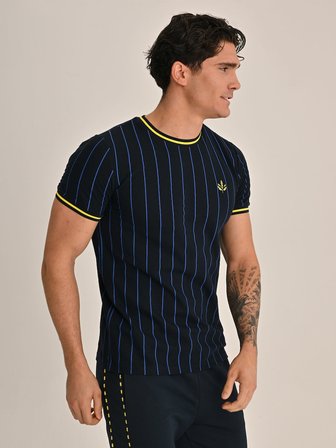 ERKEK TRIBUN İNCE ÇİZGİLİ TSHIRT