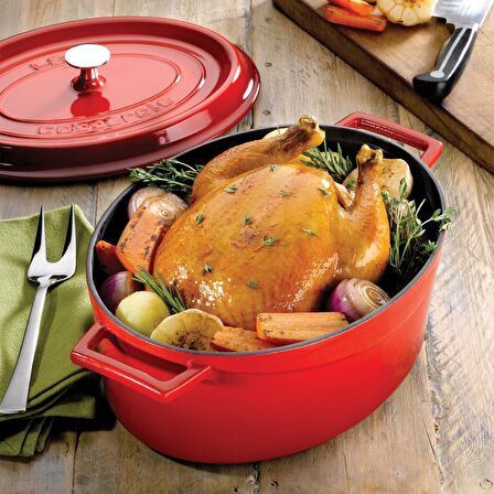 Lava Döküm Oval Tencere. Ölçü 25x31cm.  - Kırmızı