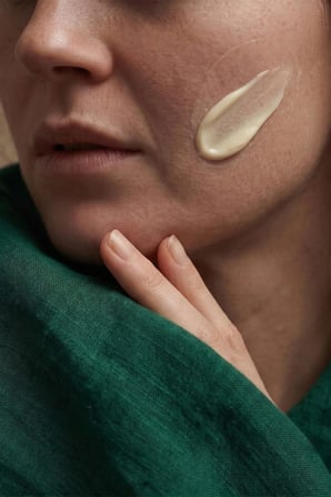 DENSA Essential Onarıcı Zengin Gece Kremi 50 ml | Retinol, Ölmez Çiçek, Shea | Kırışıklık & Yaşlanma Karşıtı Bakım