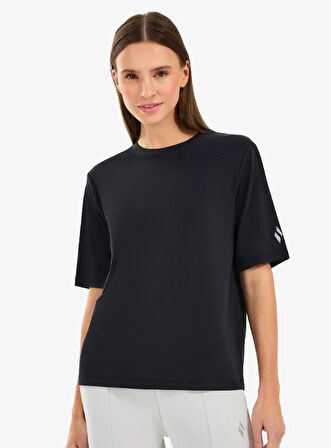 Skechers W Lounge Regular Crew Neck Kadın T-Shirt