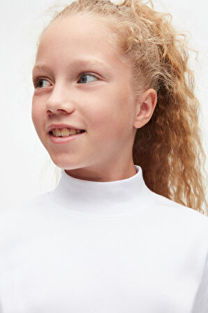 Beyaz Basic Kışlık Yarım Balıkçı Yaka Uzun Kollu Kız Çocuk Tişört