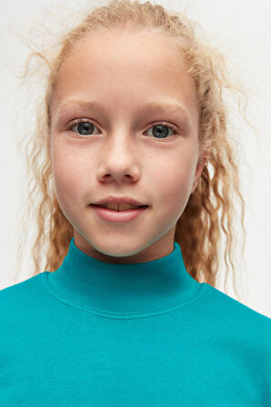 Koyu Petrol Basic Kışlık Yarım Balıkçı Yaka Uzun Kollu Kız Çocuk Tişört