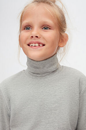 Gri Basic Kışlık Tam Balıkçı Yaka Uzun Kollu Kız Çocuk Tişört