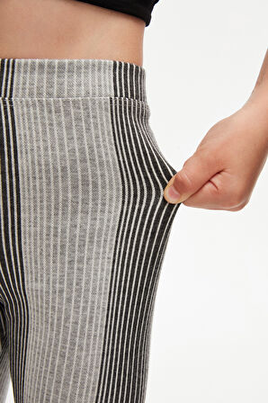 Karışık Tobby Desenli Kız Çocuk Örme Kışlık Tayt,