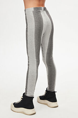 Karışık Tobby Desenli Kız Çocuk Örme Kışlık Tayt,