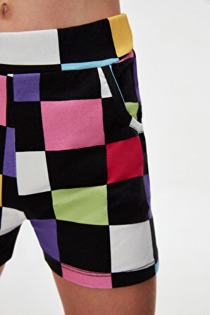 Op Art Checkers Kız Çocuk Cepli Desenli Şort