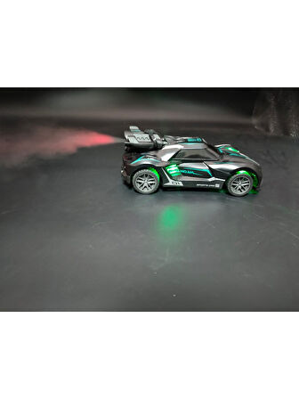 Rc Spray Uzaktan Kumandalı Şarjlı Duman Atan Oyuncak Araba 18 Cm Siyah Led Işıklı