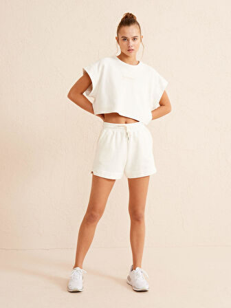 Ekru Regular Fit Pamuklu Şort