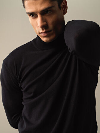 Xint Siyah Regular Fit Basic Kazak